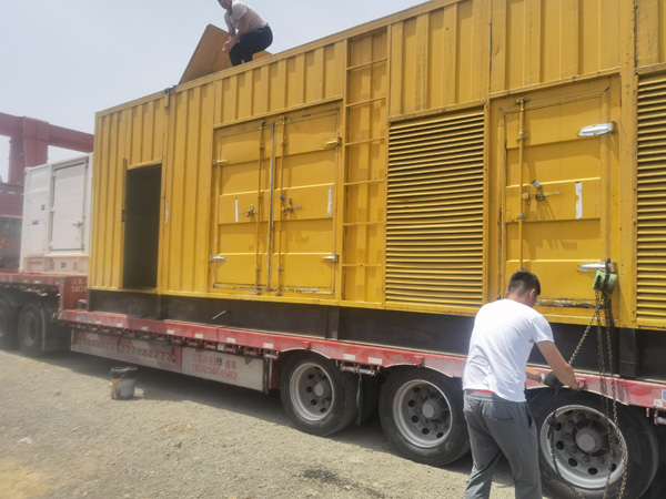 定城镇发电机出租100KW发电机需要什么规格的电缆线？