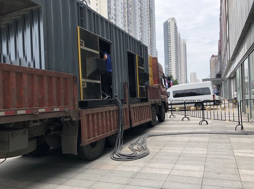 定城镇冷却液不足的情况下如何检查柴油发电机组？