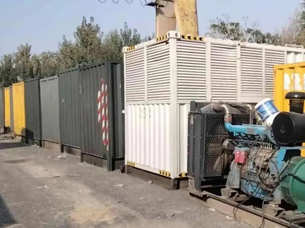 定城镇200KW柴油发电机机组每小时油耗是多少?